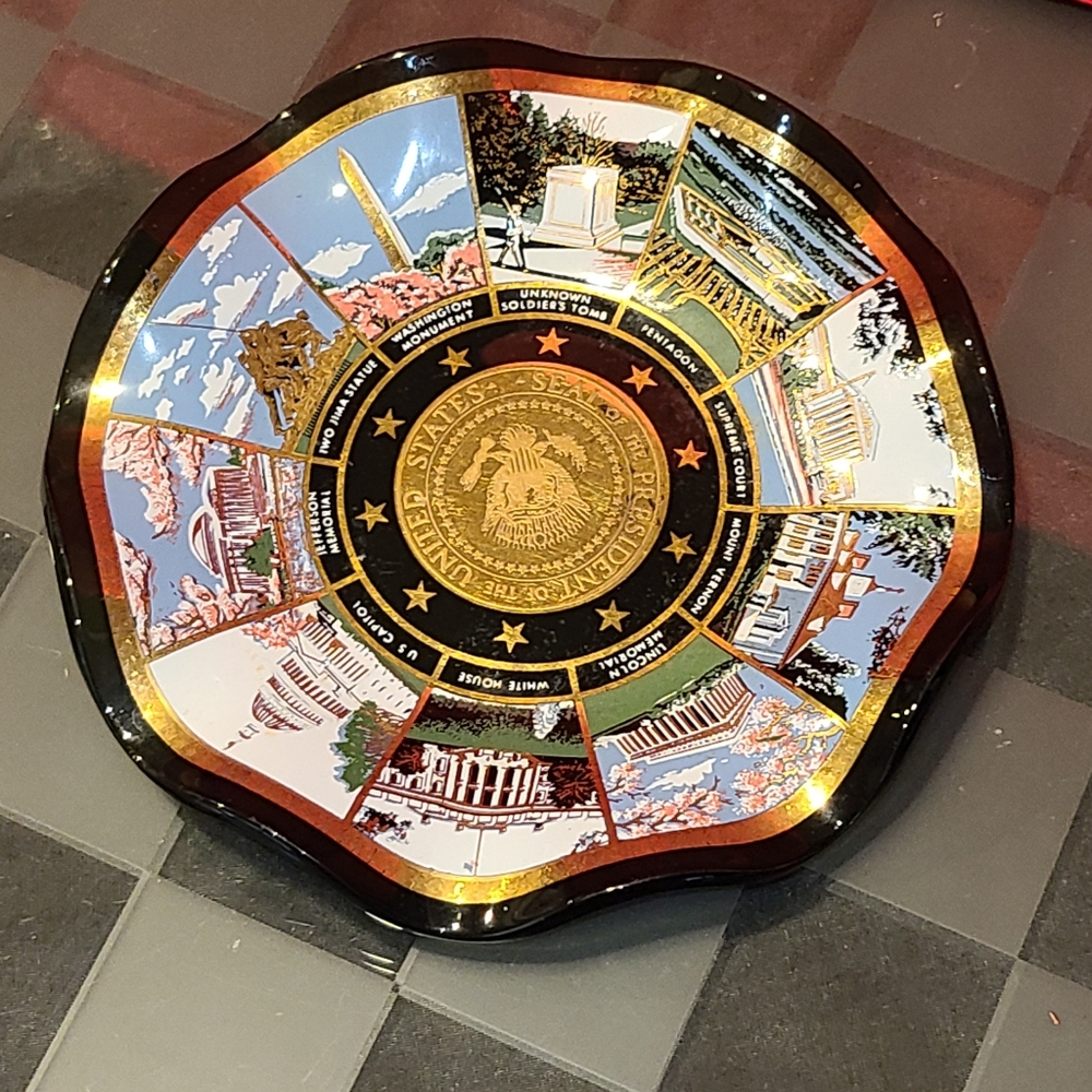 Collectible mini plate